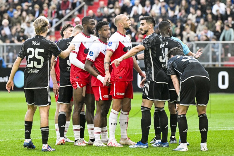 Van't Schip novi Ajaxov trener