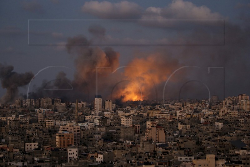 Palestinci izvještavaju o napadu Izraela na školu 