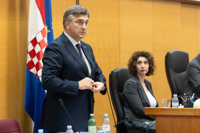 Topics of Agrokor, governance of Zagreb raised during Question Time