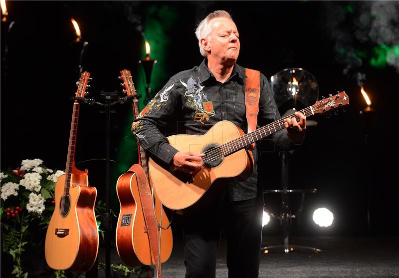 Gitaristički virtuoz Tommy Emmanuel uoči koncerta s učenicima AISZ-a