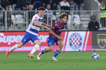 Zaostala utakmica 3. kola HNL-a Osijek - Hajduk