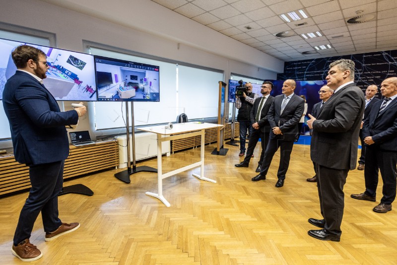 Predsjednik Milanović posjetio tvrtku Ericsson Nikola Tesla