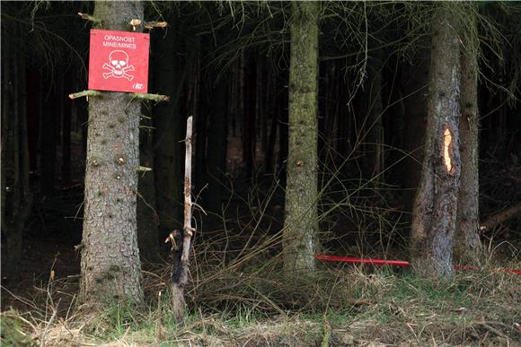 Educational trail set up in Kotar Forest after CHF 6m project of demining