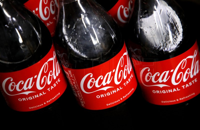 Retail chains returning Coca-Cola products to their stores