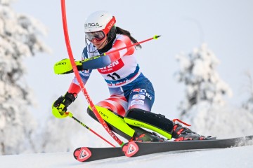 Levi, slalom (ž): Ljutić i Popović u drugoj vožnji, Vlhova najbrža