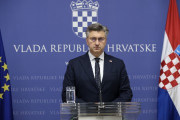 Plenković smijenio Banožića, državnom tajniku Jakopu ovlast za vođenje MORH-a