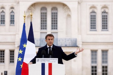 U Parizu organiziran marš protiv antisemitizma, Macron poziva na jedinstvo