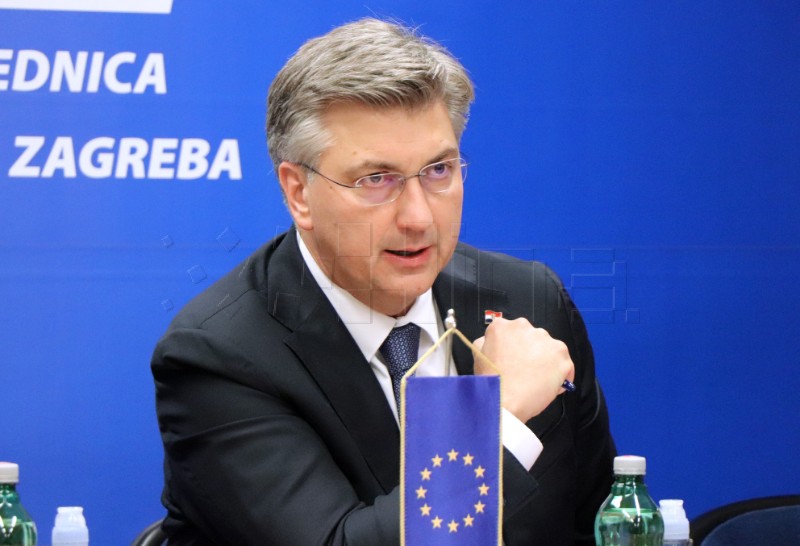 Plenković: DP orkestrira provokacije u Vukovaru i među svinjogojcima