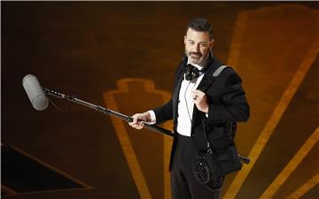 Komičar Jimmy Kimmel vodit će dodjelu Oscara četvrti put