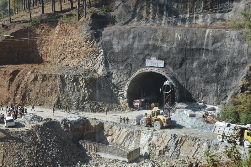 INDIA TUNNEL COLLAPSE