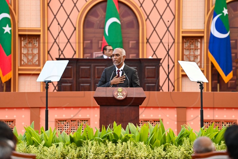 MALDIVES NEW PRESIDENT SWORN IN