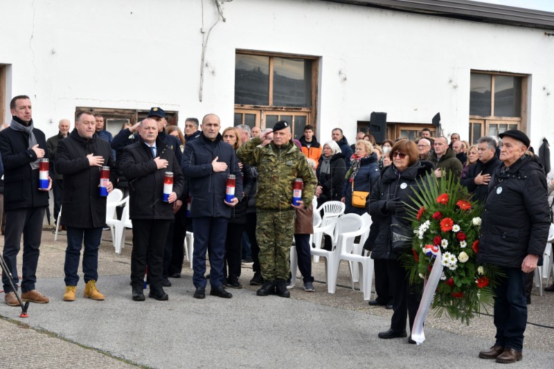 Odana počast žrtvama ubijenima u Veleprometu