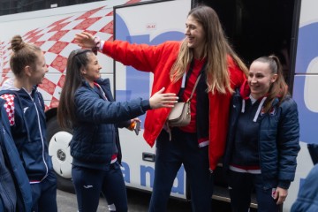 Ženska rukometna reprezentacija otputovala u Poreč na pripreme za Svjetsko prventsvo