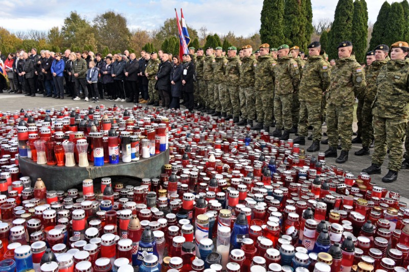 Wreaths laid, candles lit for Ovčara war victims