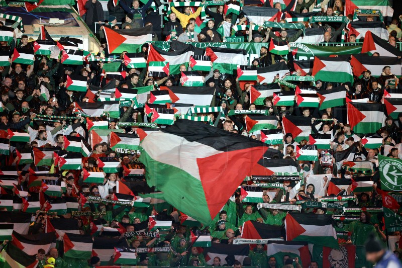 UEFA kaznila Celtic zbog palestinskih zastava