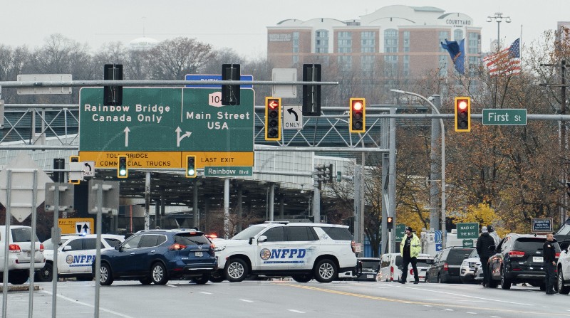 USA NEW YORK EXPLOSION AT US/CANADA BORDER CROSSING