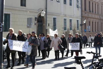 Prosvjed bivših radnica šibenske tekstilne tvrtke “Revije”