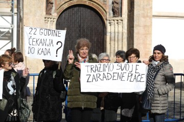 Prosvjed bivših radnica šibenske tekstilne tvrtke “Revije”