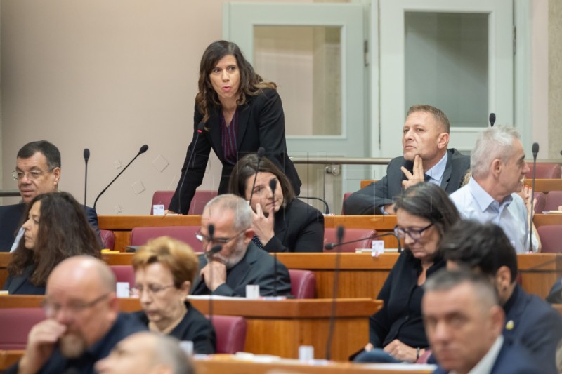 Oporba: Potreban je novi stečajni zakon