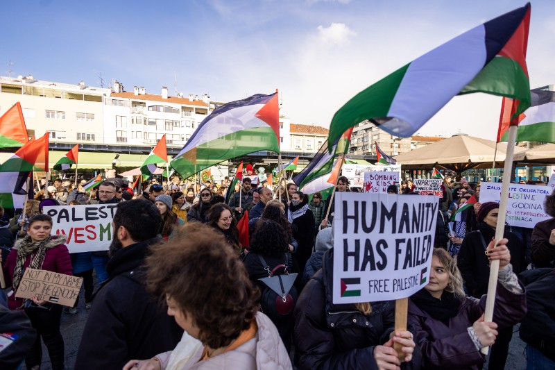 Mirni skup "Ne u naše ime - mir i sloboda Palestini"