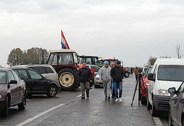 Prosvjednici očekuju sastanak s ministricom Vučković