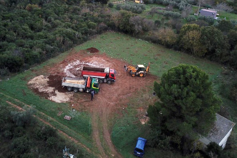 Medulin: Počelo rušenje bespravno sagrađenih objekata 