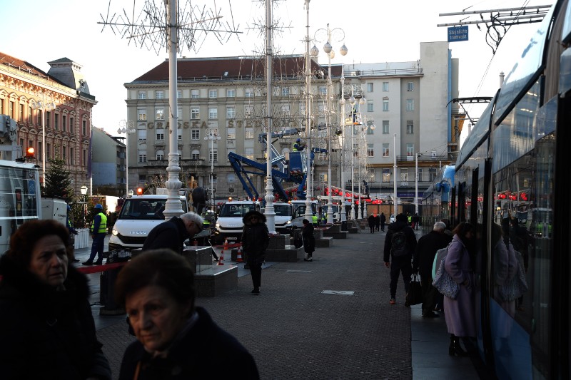 Pripreme za Advent na glavnom zagrebačkom trgu