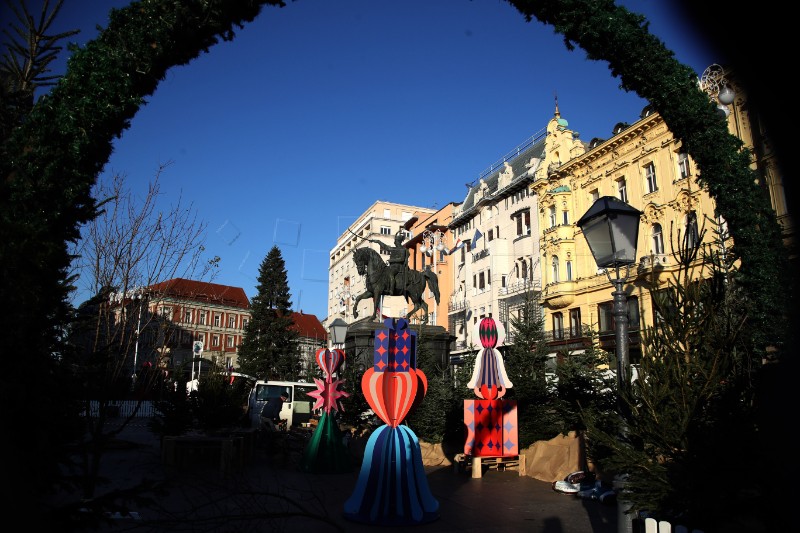 Pripreme za Advent na glavnom zagrebačkom trgu