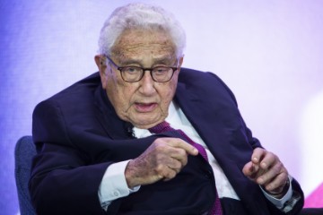 Preminuo Henry Kissinger