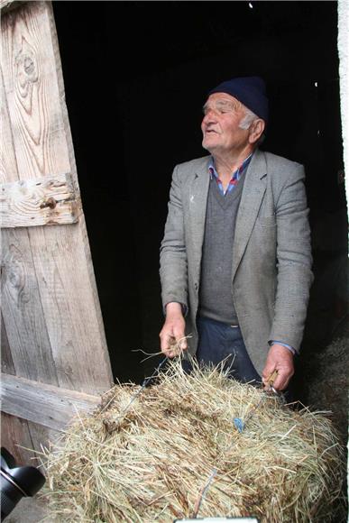 Volonteri u Lici pomažu zdravo i aktivno starenje