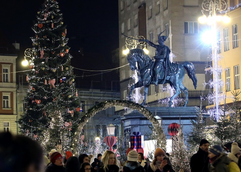 Zagreb na sedmom mjestu među 14 europskih najpovoljnijih božićnih sajmova