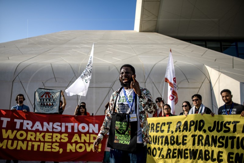 Aktivisti prosvjeduju protiv fosilnih goriva na klimatskom samitu COP28