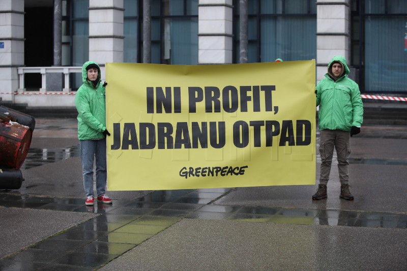 Greenpeace ispred sjedišta Ine