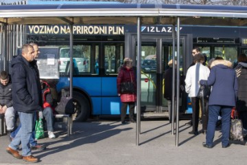 Pola sata zaustavljen autobusni promet na okretištu Črnomercu zbog sve češćih napada