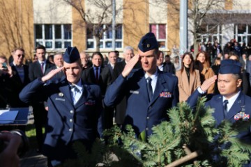 BiH: U Ljubuškom otkriven spomenik heroju Pearl Harboura