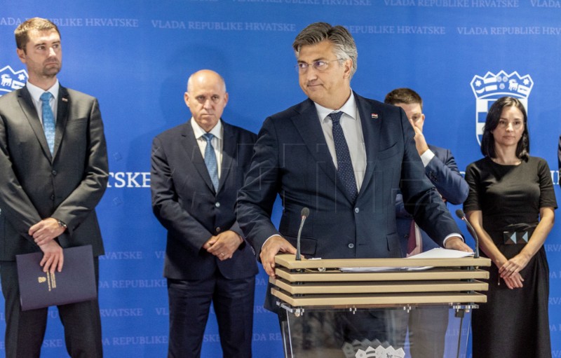 Plenković smijenio Filipovića; Lovrinčević prestaje biti savjetnikom