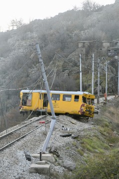 HŽ: Raščišćavanje pruge do deset dana, alternativni pravac za teret preko Slovenije