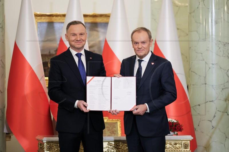 POLAND GOVERNMENT