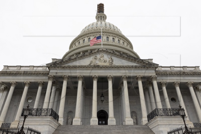 Američki Senat odgađa zimski odmor, nastavlja pregovore o pomoći za Ukrajinu