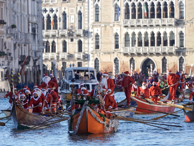 ITALY VENICE REGATTA