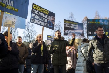 Prosvjedni skup "Dosta filozofiranja o plaćama"