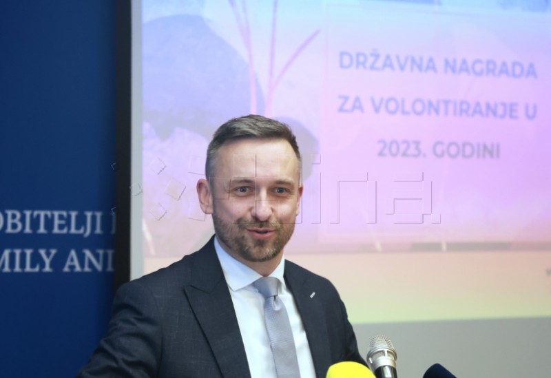 Uručena Državna nagrada za volontiranje u 2023. godini