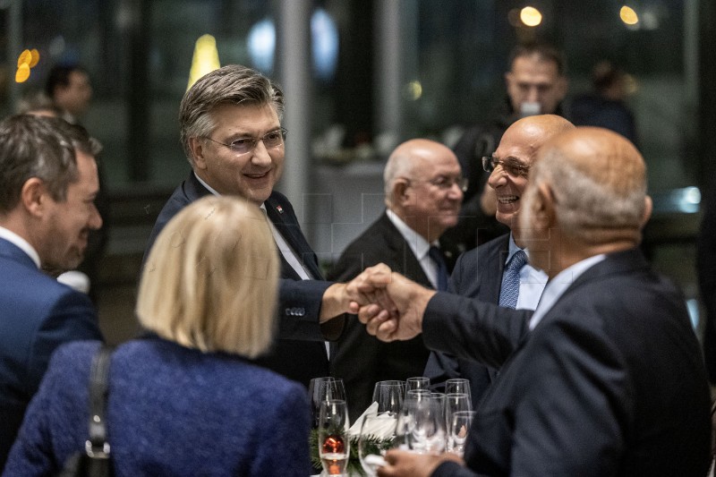 Prijem za diplomatski zbor.
