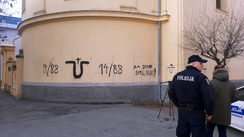 Na pravoslavnoj crkvi u centru Bjelovara iscrtani nacistički grafiti