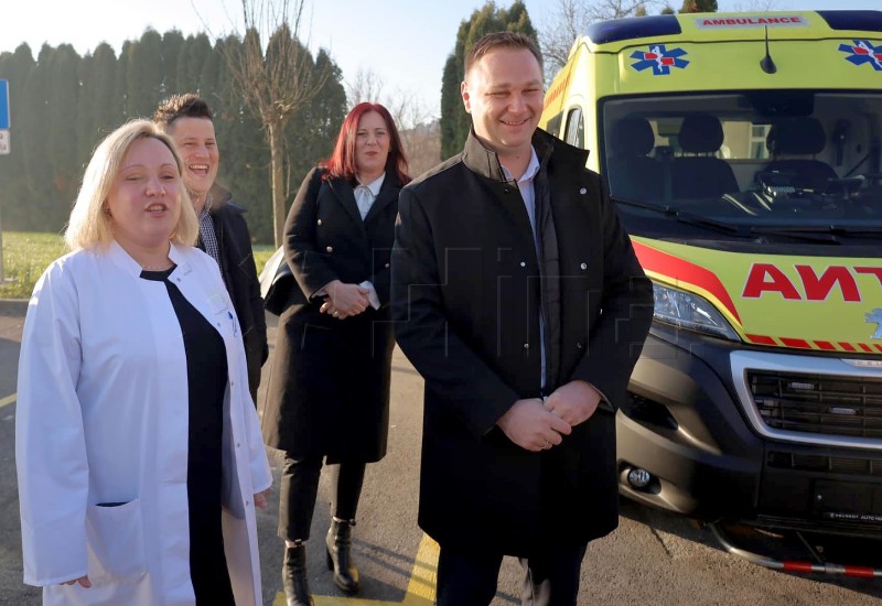 Zavodu za hitnu medicinu BBŽ isporučena dva nova vozila