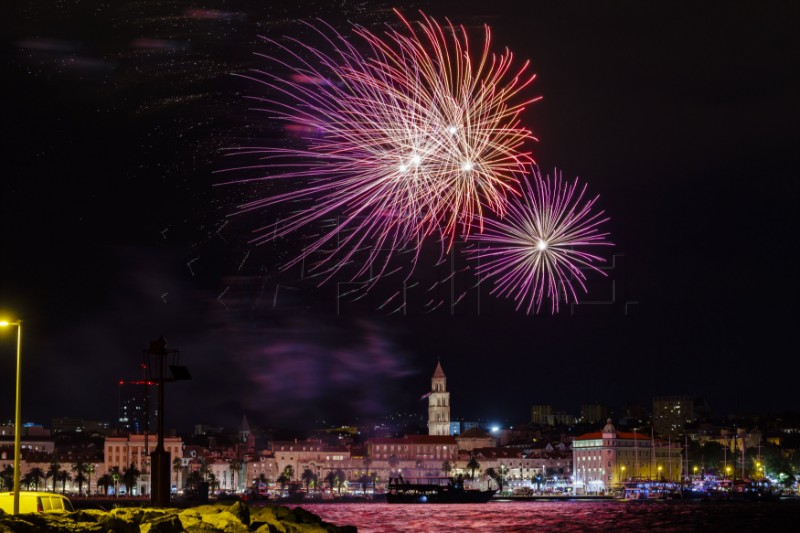 100 NAJBOLJIH FOTOGRAFIJA HINA-e u 2023. GODINI