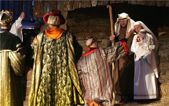 Sveti Lovreč: Tradicionalno uprizorenje živih jaslica