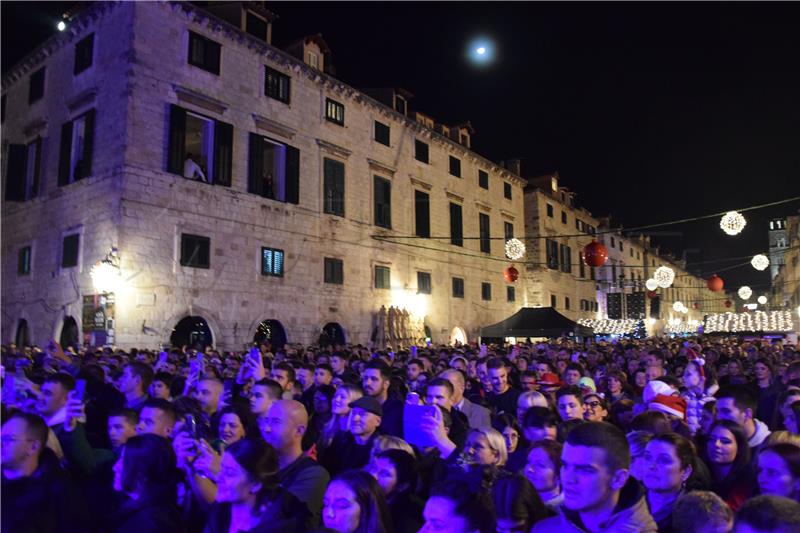 Dubrovčani će Novu godinu dočekati na Stradunu uz Zdravka Čolića