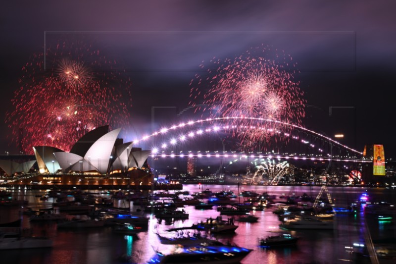 Sydney i Auckland dočekali Novu godinu spektakularnim vatrometima