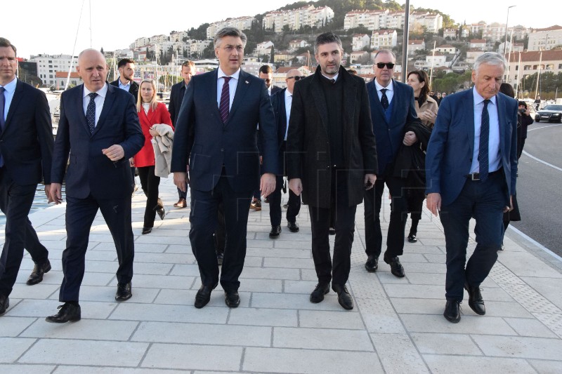 Dubrovnik: Plenković obišao rekonstruiranu Lapadsku obalu